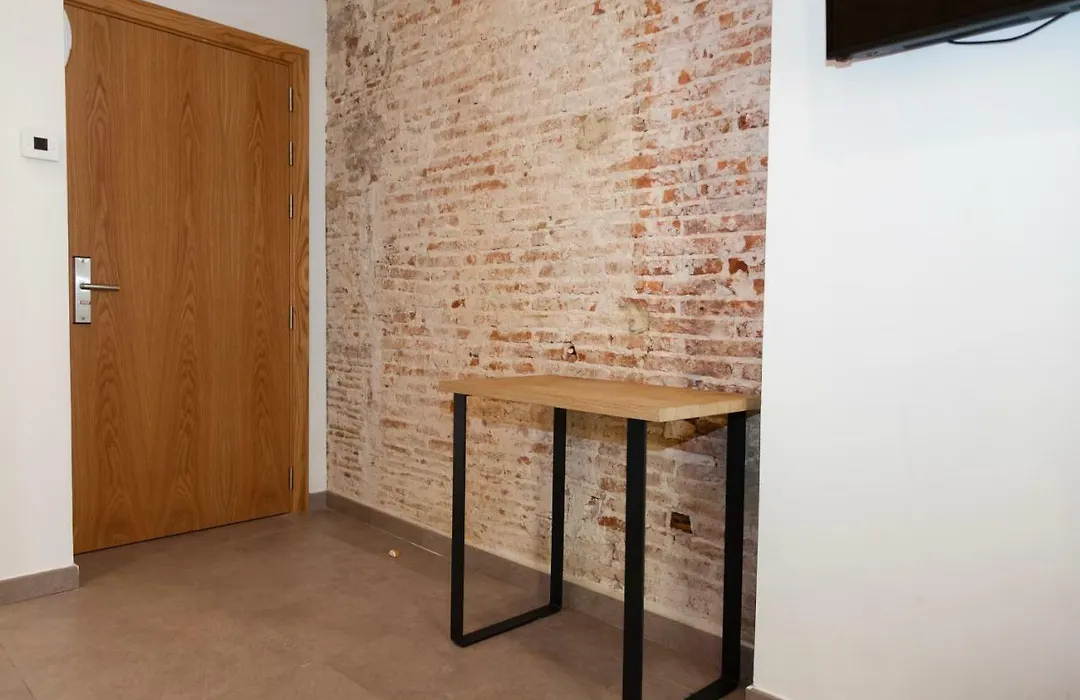Hostal Paris-1